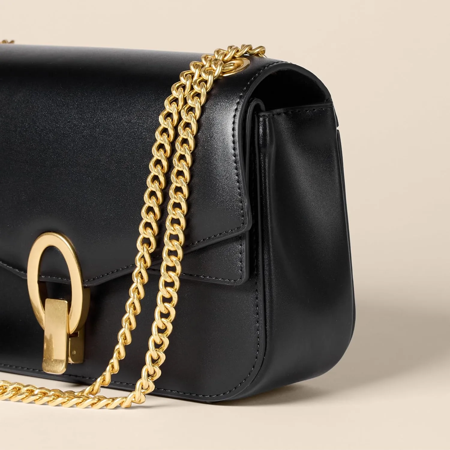 Amazon Essentials Women's Chain Shoulder Bag