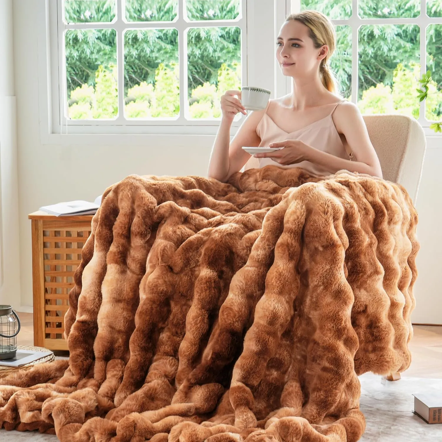 BENVWE Faux Fur Throw Blanket for Couch - Fluffy Soft Thick Bubble Blanket for Living Room Home Decor - Fathers Day Birthday Gifts for Women Men, Tie-dye Caramel, 50" x 60"
