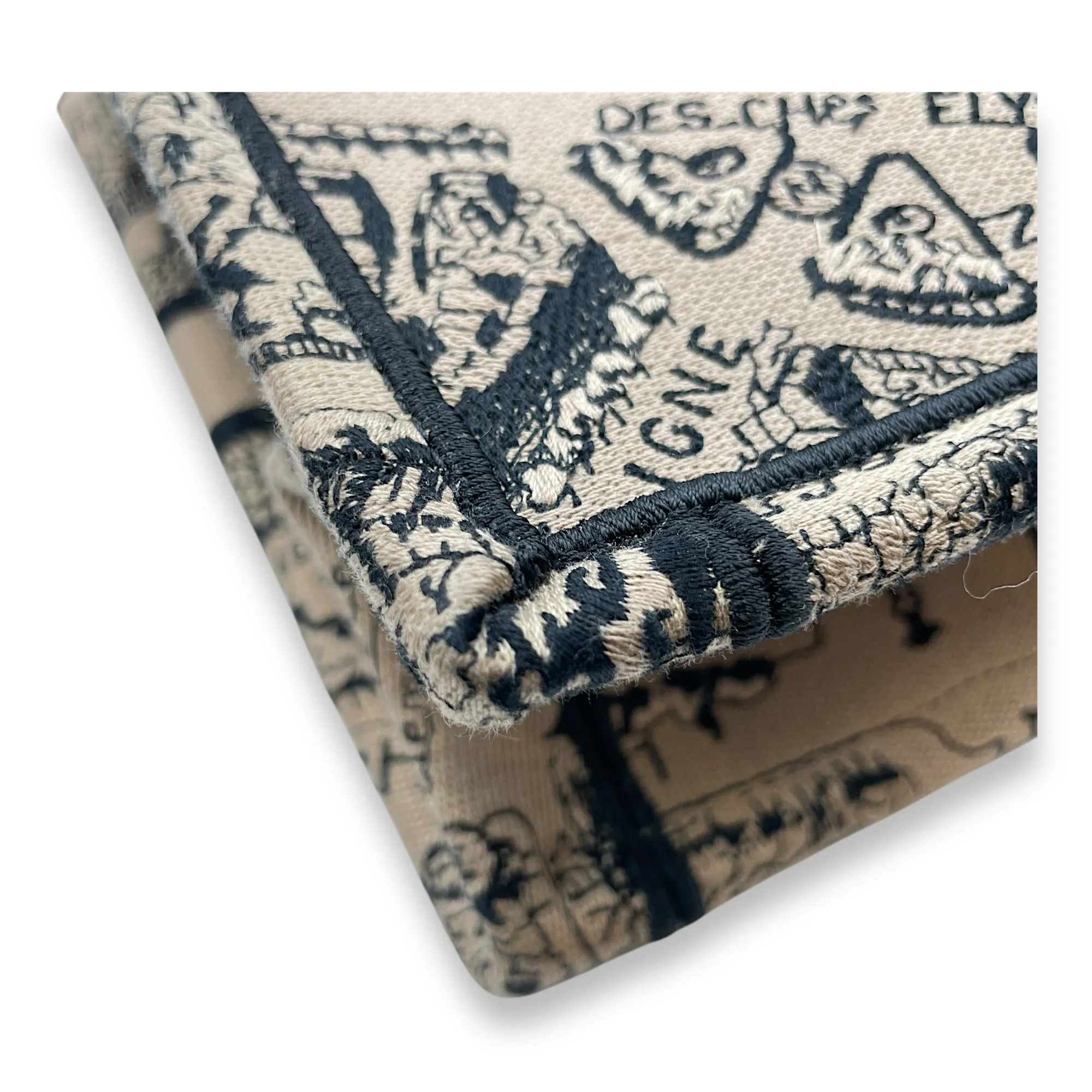 Book Tote Small Beige/Black, Plan De Paris Embroidery in Canvas
