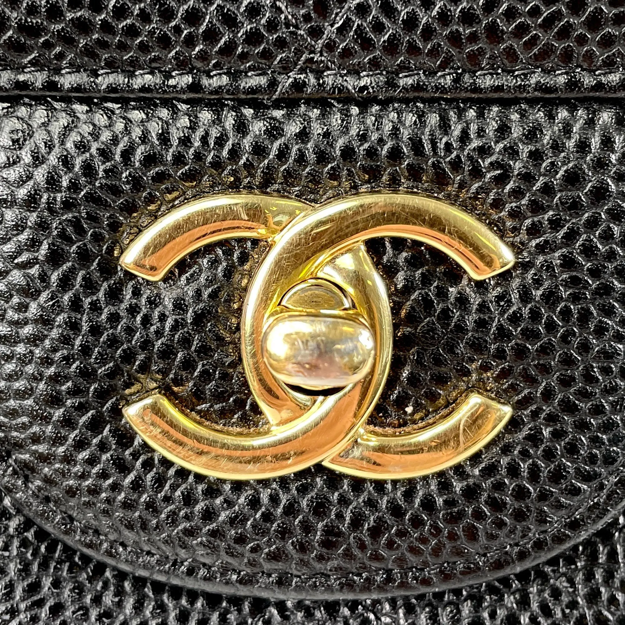 CHANEL Jumbo Classic Caviar Double Flap Shoulder Bag