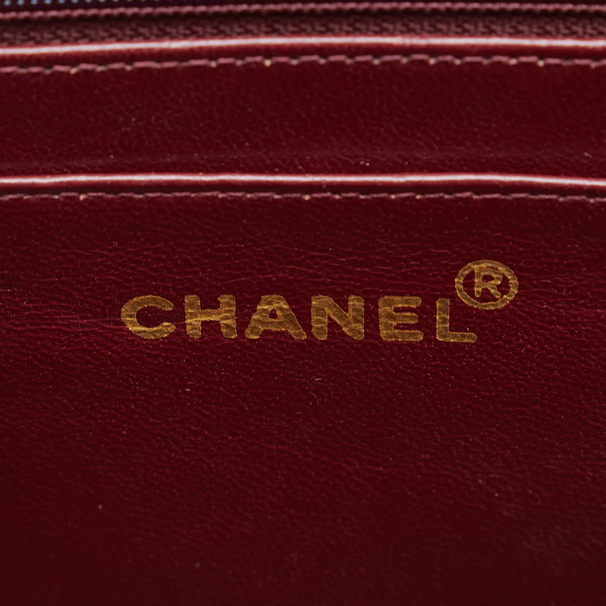 CHANEL Maxi Classic Lambskin Single Flap Shoulder Bag