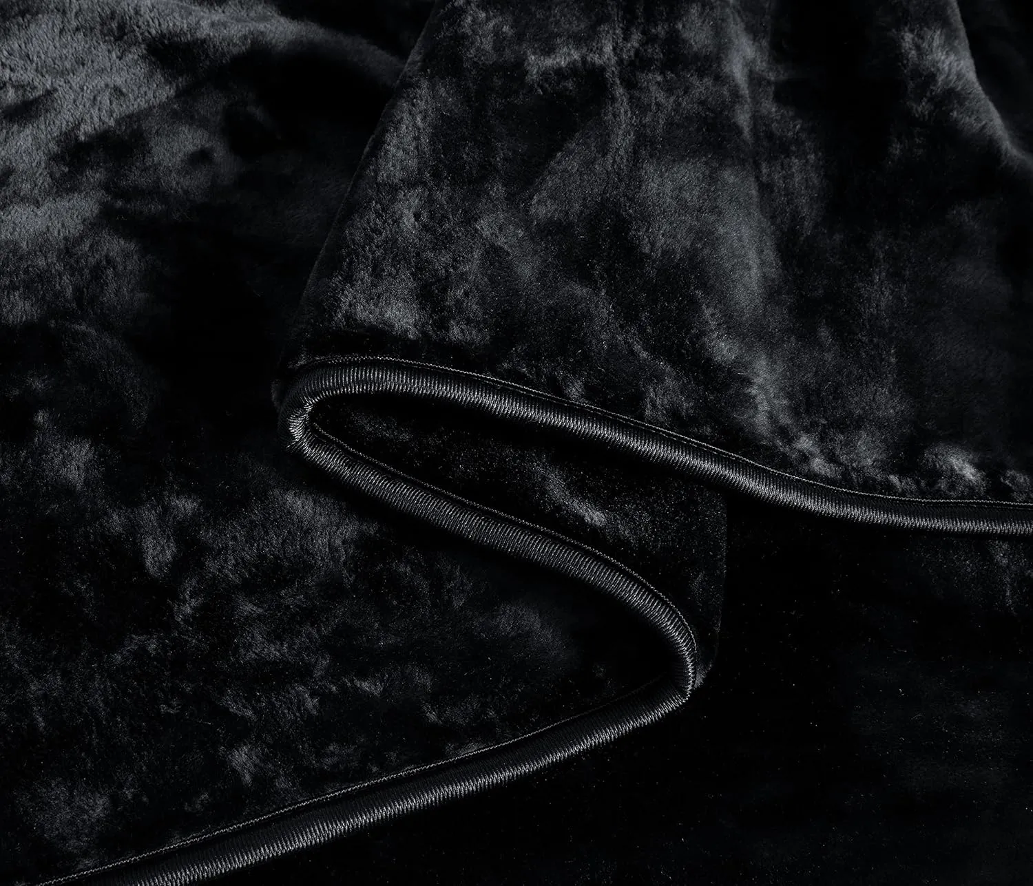 Chezmoi Collection Solid Black Bed Blanket Heavy Thick One Ply Faux Korean Mink Blanket King Size (Oversized Queen) 85"x95", 9-Pound