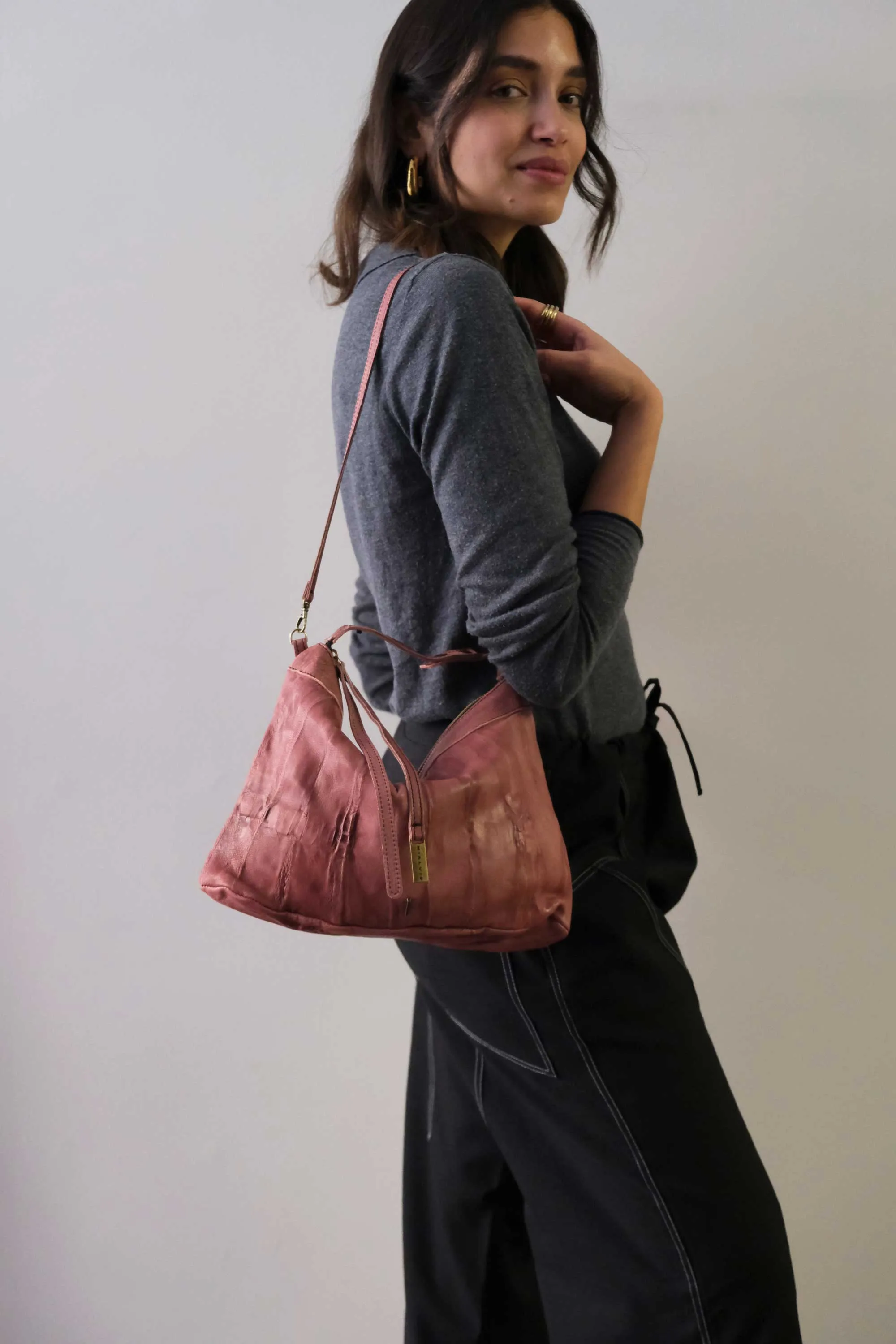 Chicca Media hobo bag in mauve lomé nappa - Made in Italy -
