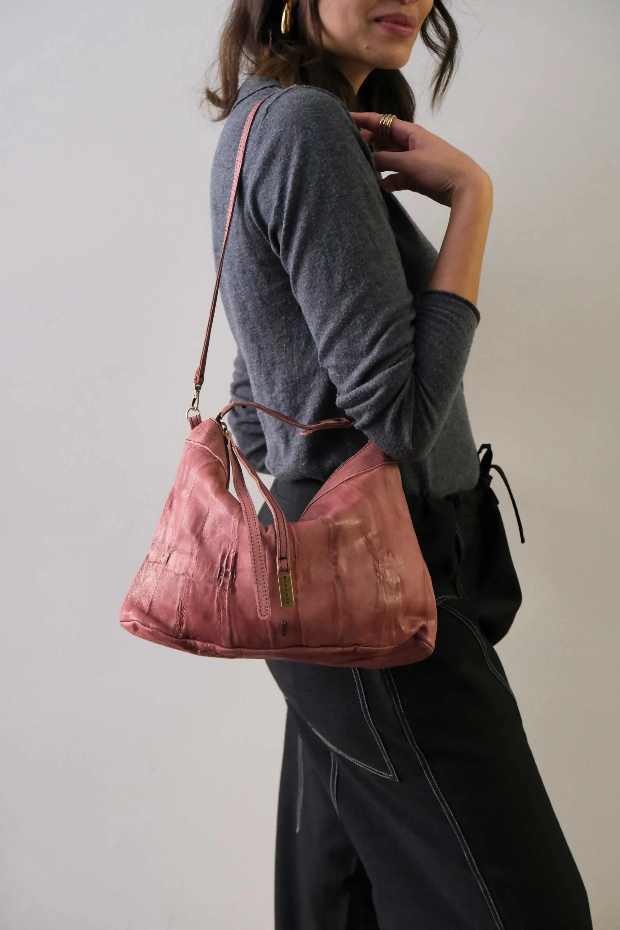 Chicca Media hobo bag in mauve lomé nappa - Made in Italy -