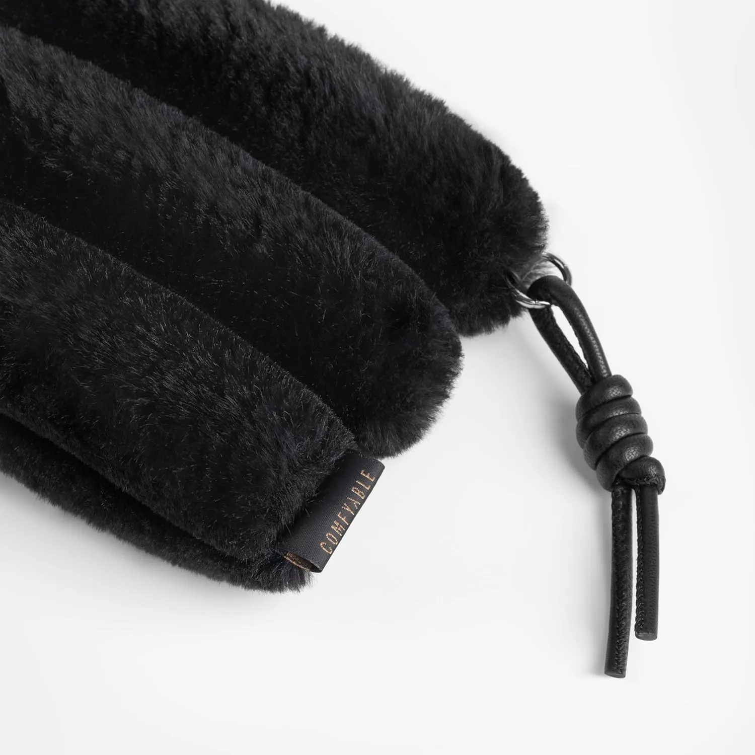 Comfyable Faux Fur Cute Coin Purse Pouch Change Holder For Women, Small Organizer with Magnetic Closure, Lanyard, Storage for Airpods, USB Flash Drive, Lipstick, Card, Key, Daily Items, Black