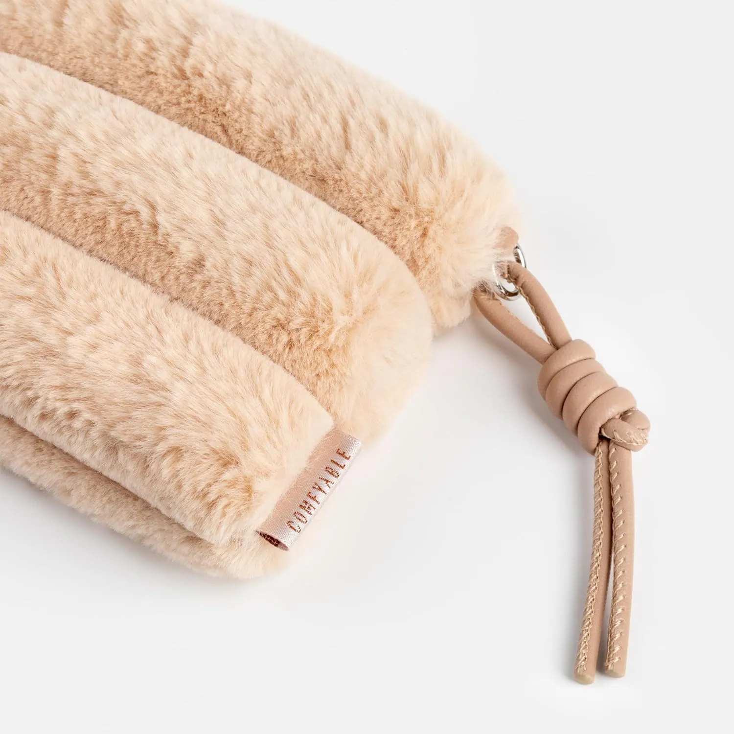 Comfyable Faux Fur Cute Coin Purse Pouch Change Holder For Women, Small Organizer with Magnetic Closure, Lanyard, Storage for Airpods, USB Flash Drive, Lipstick, Card, Key, Daily Items, Camel