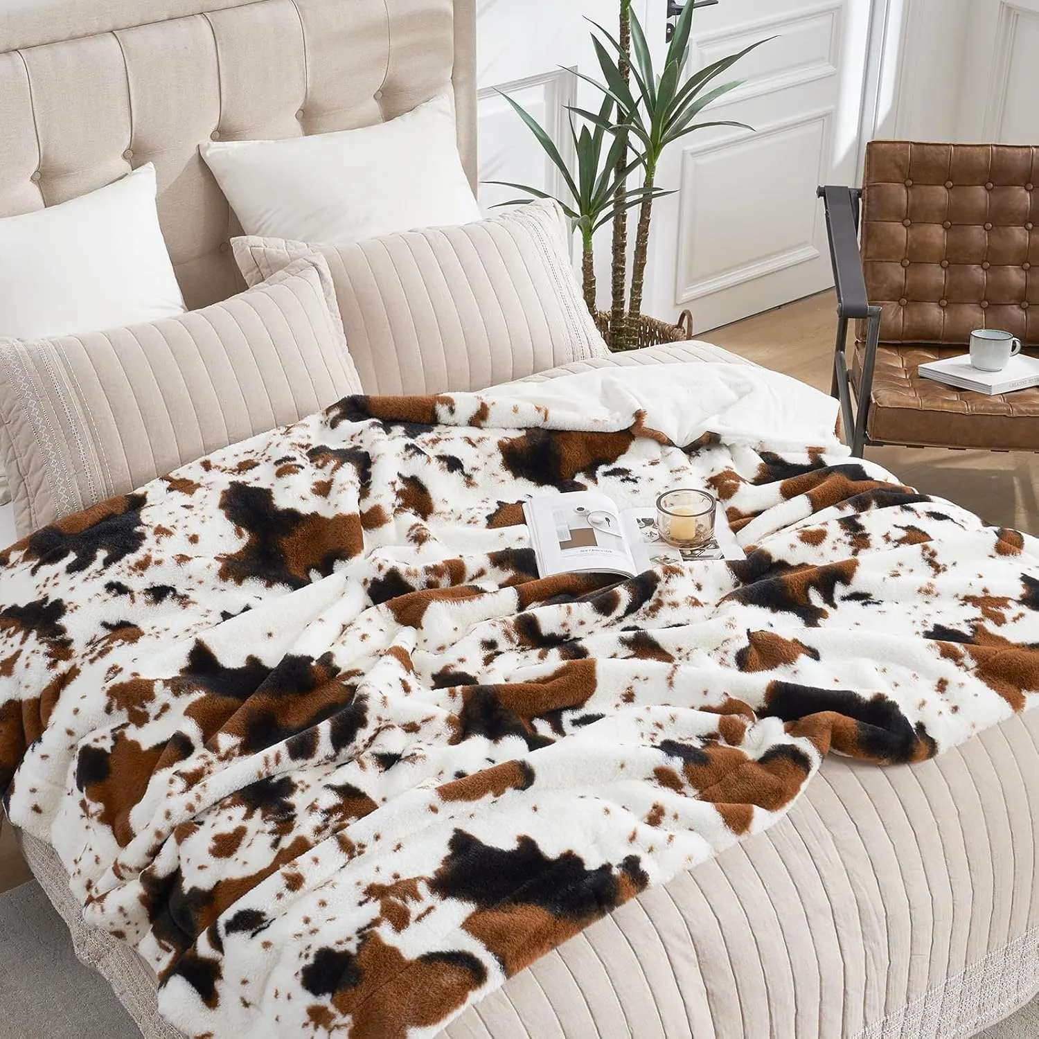 Cozy Bliss Cow Print Faux Fur Throw Blanket, Animal Printed Blankets Super Soft Warm Thick Fluffy Throws Home Decor for Couch Bed Sofa Women (Black&Brown Cow, 50x60 Inches)
