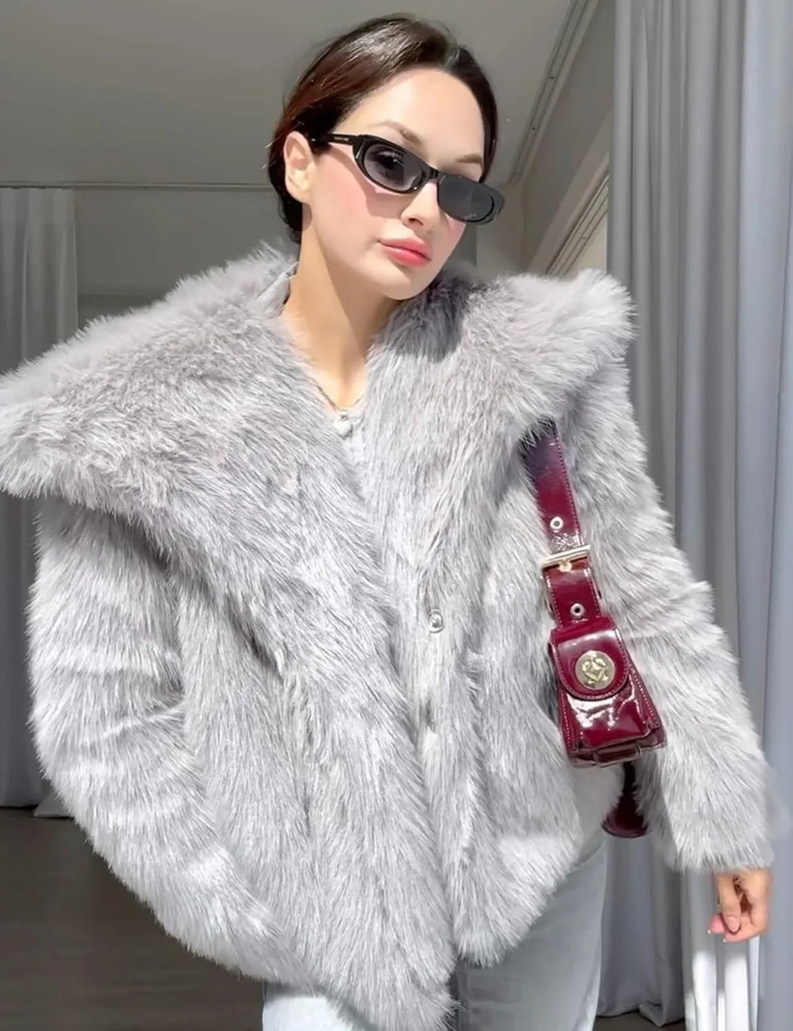 COZYPOIN Womens Faux Fur Jacket Fluffy Fur Cropped Coat Long Sleeve Open Front Fur Cape