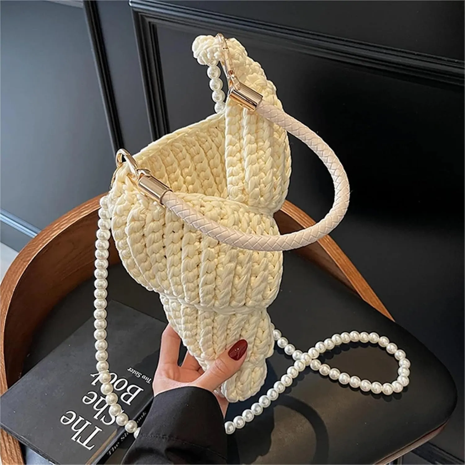Handmade Woven Seashell Beach Shoulder Bag Handbag In Bohemian Style With Shoulder Straps And Premium Hardware