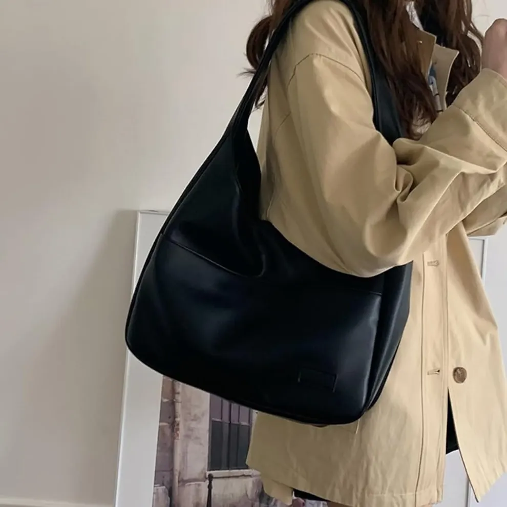Hiltrud | Vegan leather shoulder bag