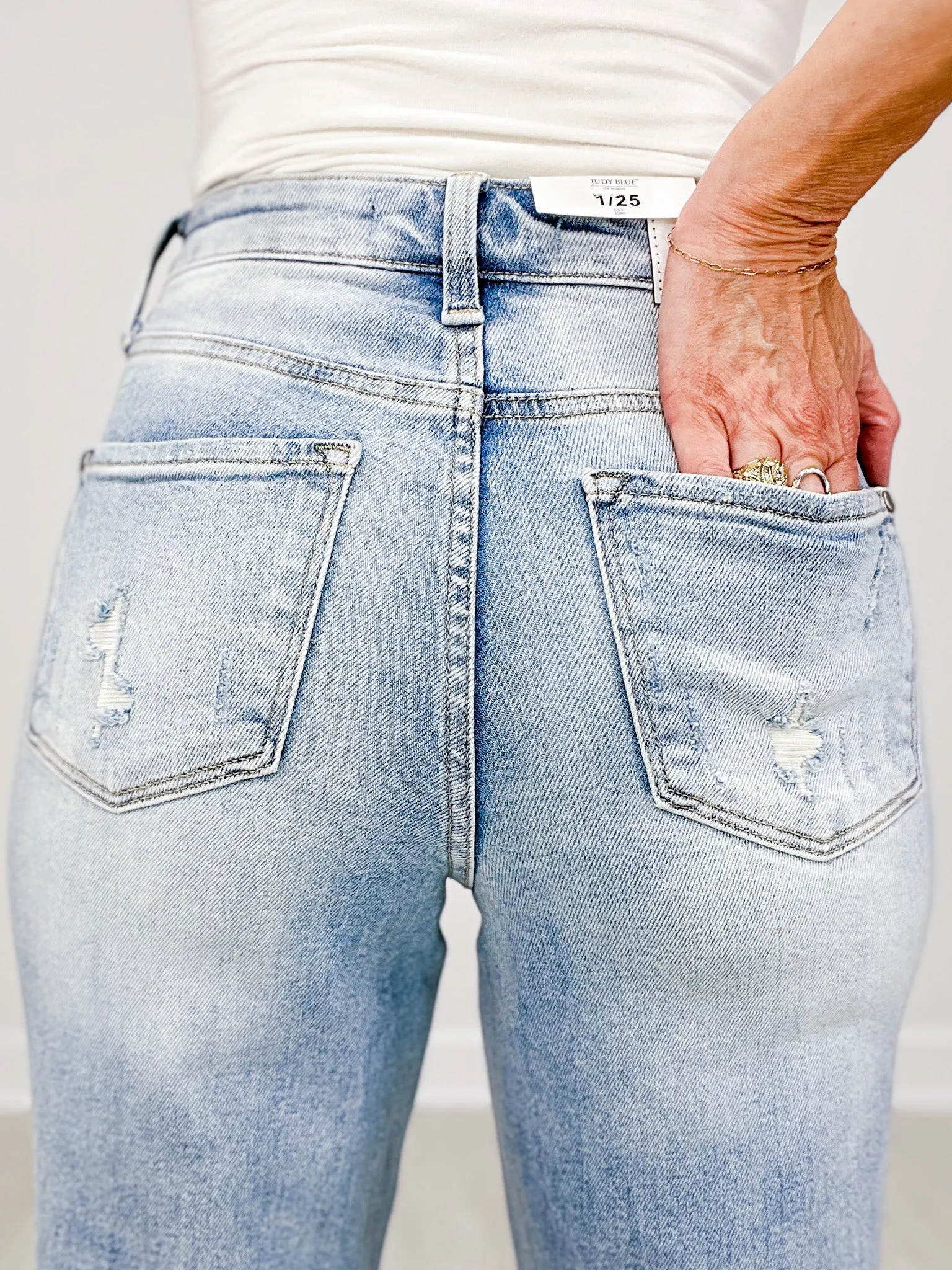 Judy Blue RYAN Mid Rise Light Wash Dad Jeans