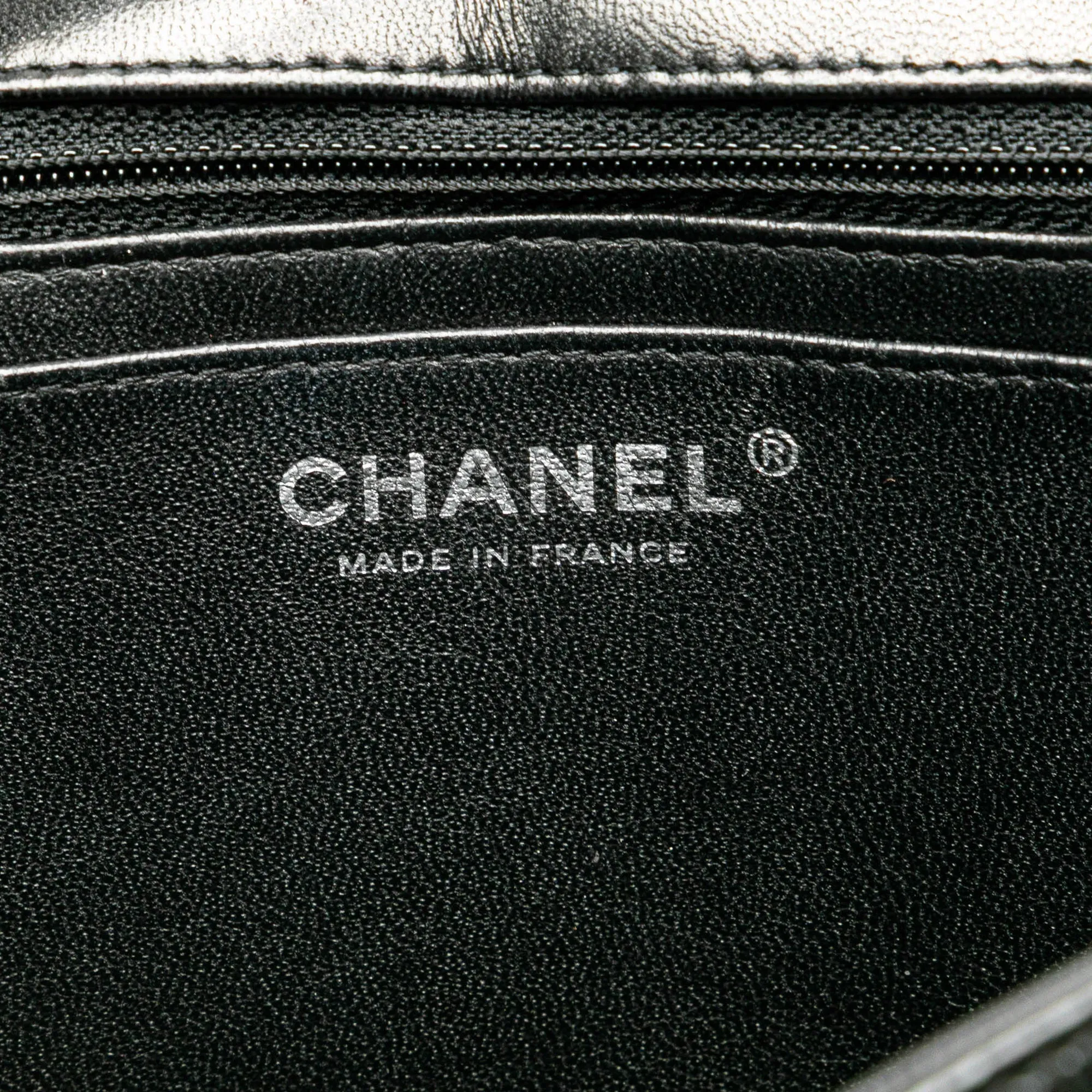 Jumbo Classic Crinkled Patent Single Flap