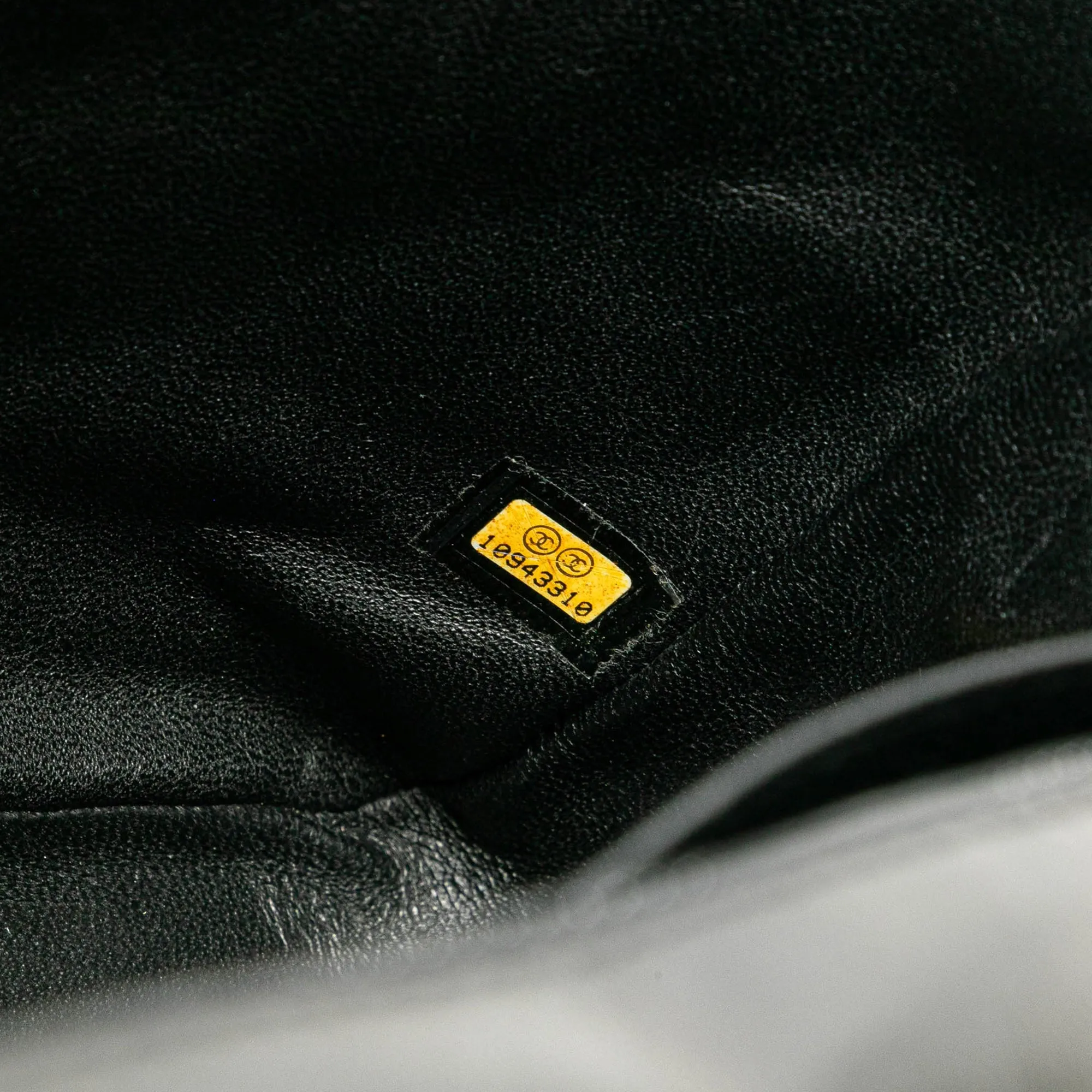 Jumbo Classic Crinkled Patent Single Flap