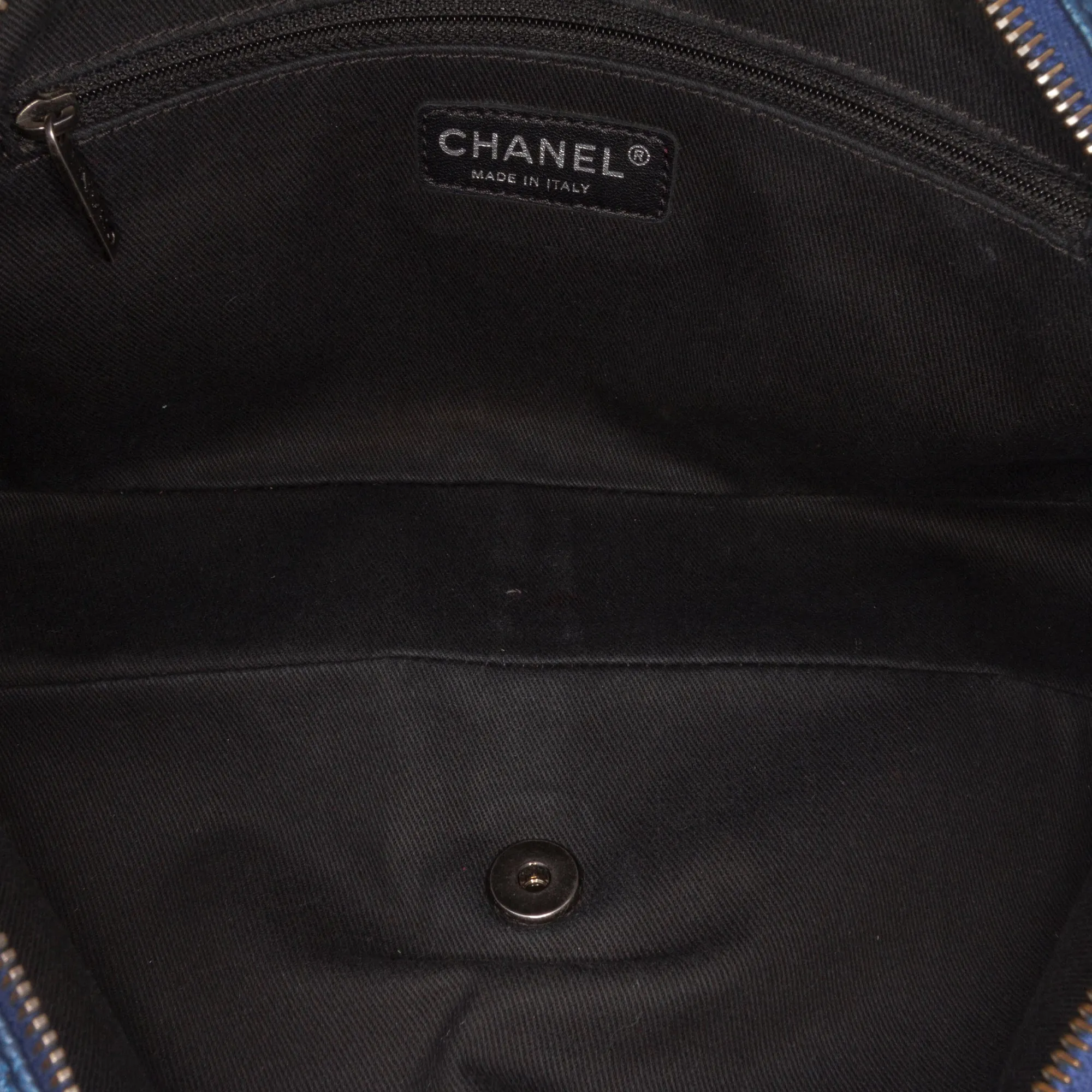 Jumbo Quilted Iridescent Caviar Easy Flap
