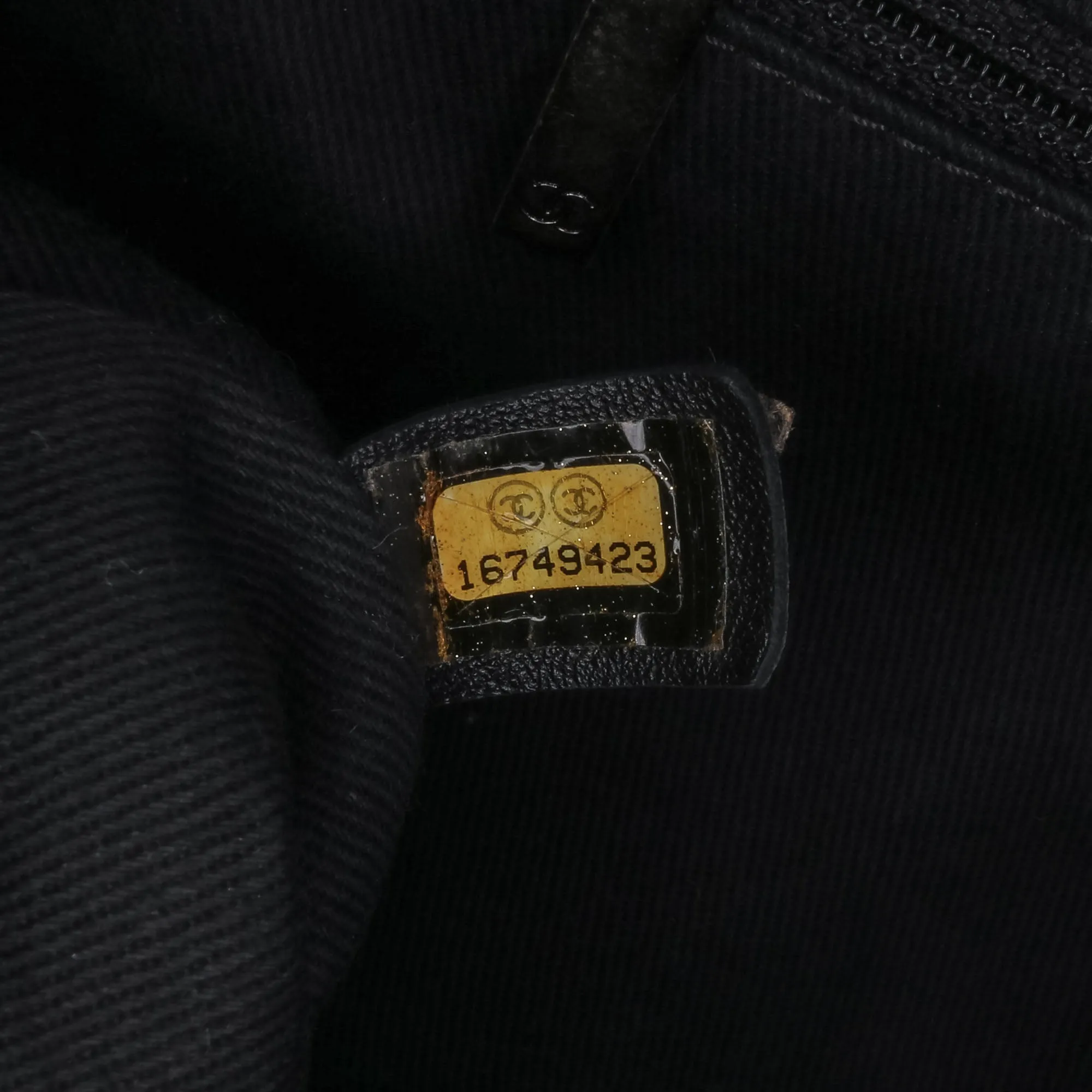 Large Classic Caviar Easy Zip Flap