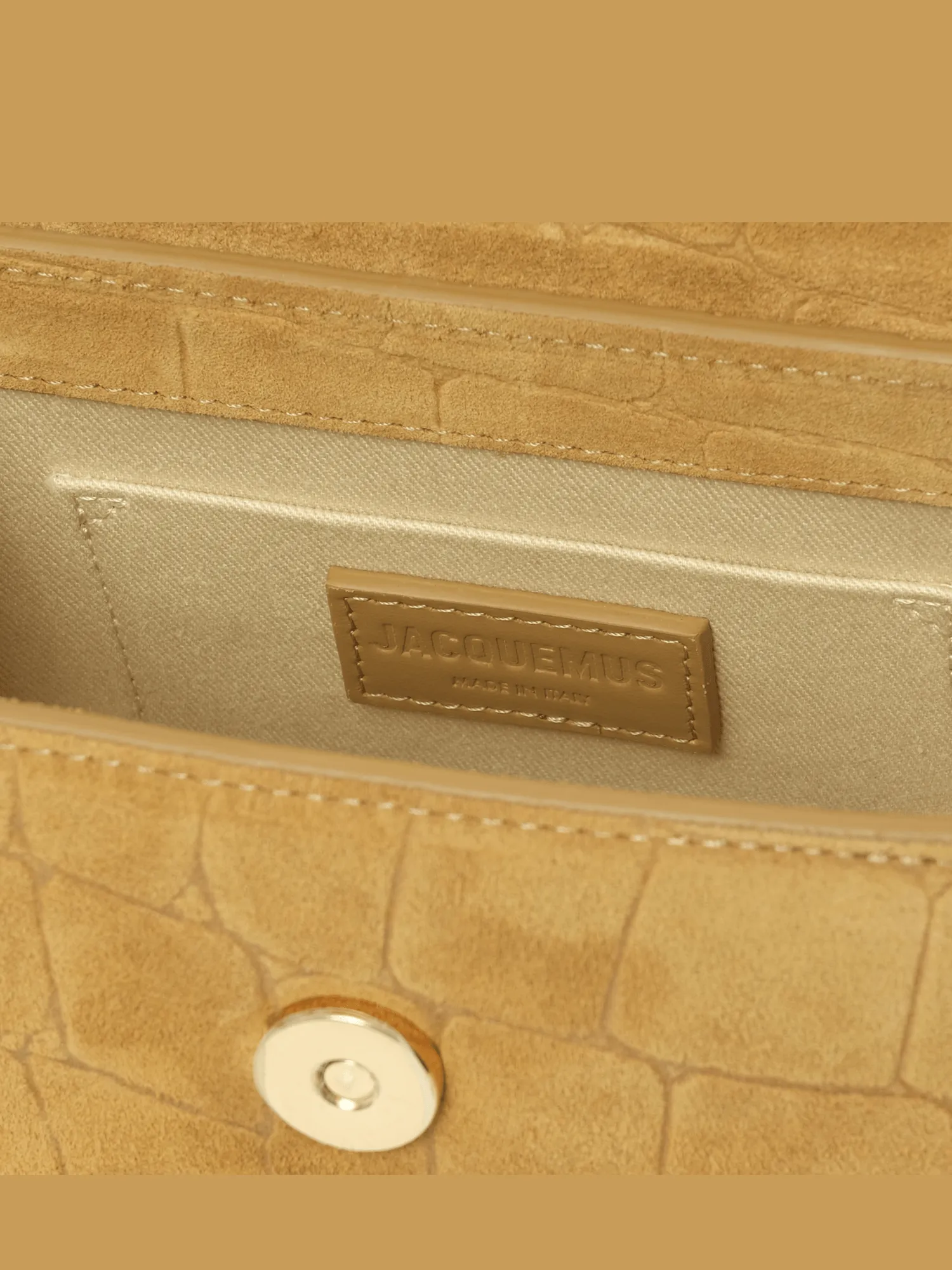 Le Chiquito Moyen Boucle in Camel