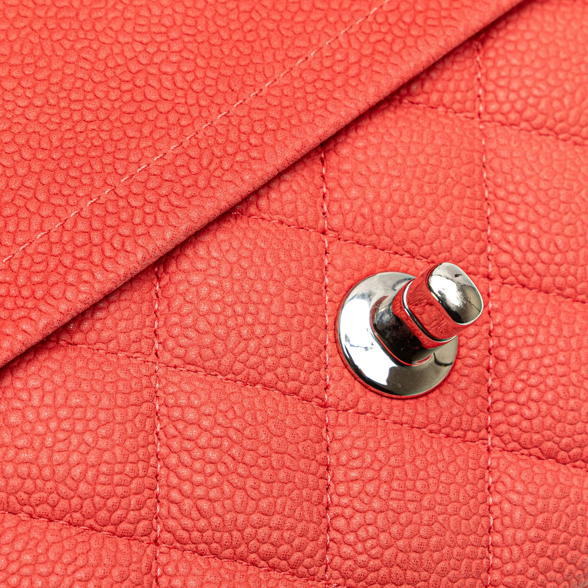 Medium Classic Caviar Double Flap