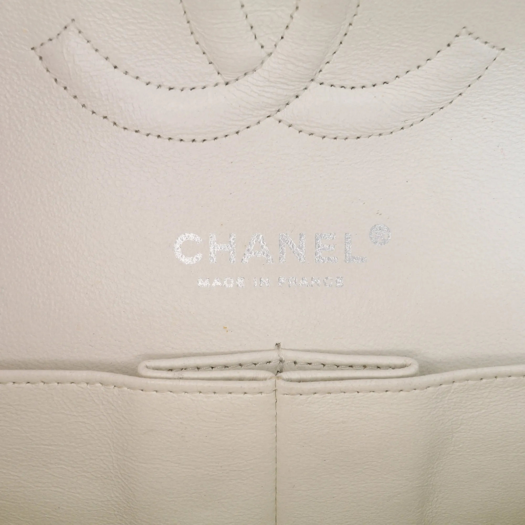 Medium Classic Caviar Double Flap