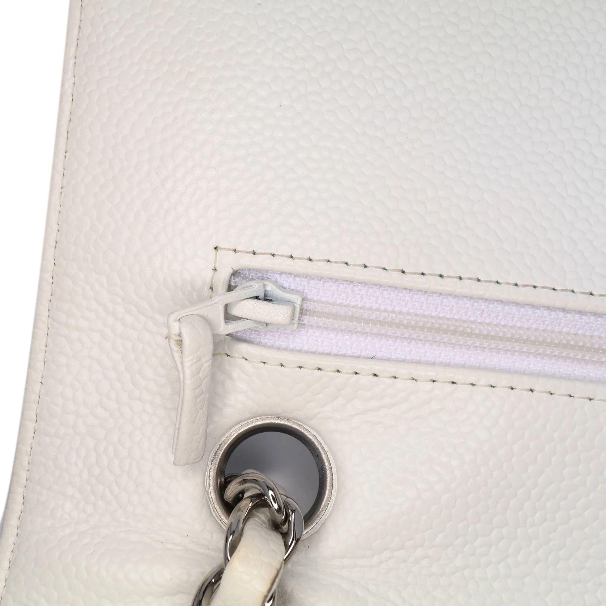 Medium Classic Caviar Double Flap