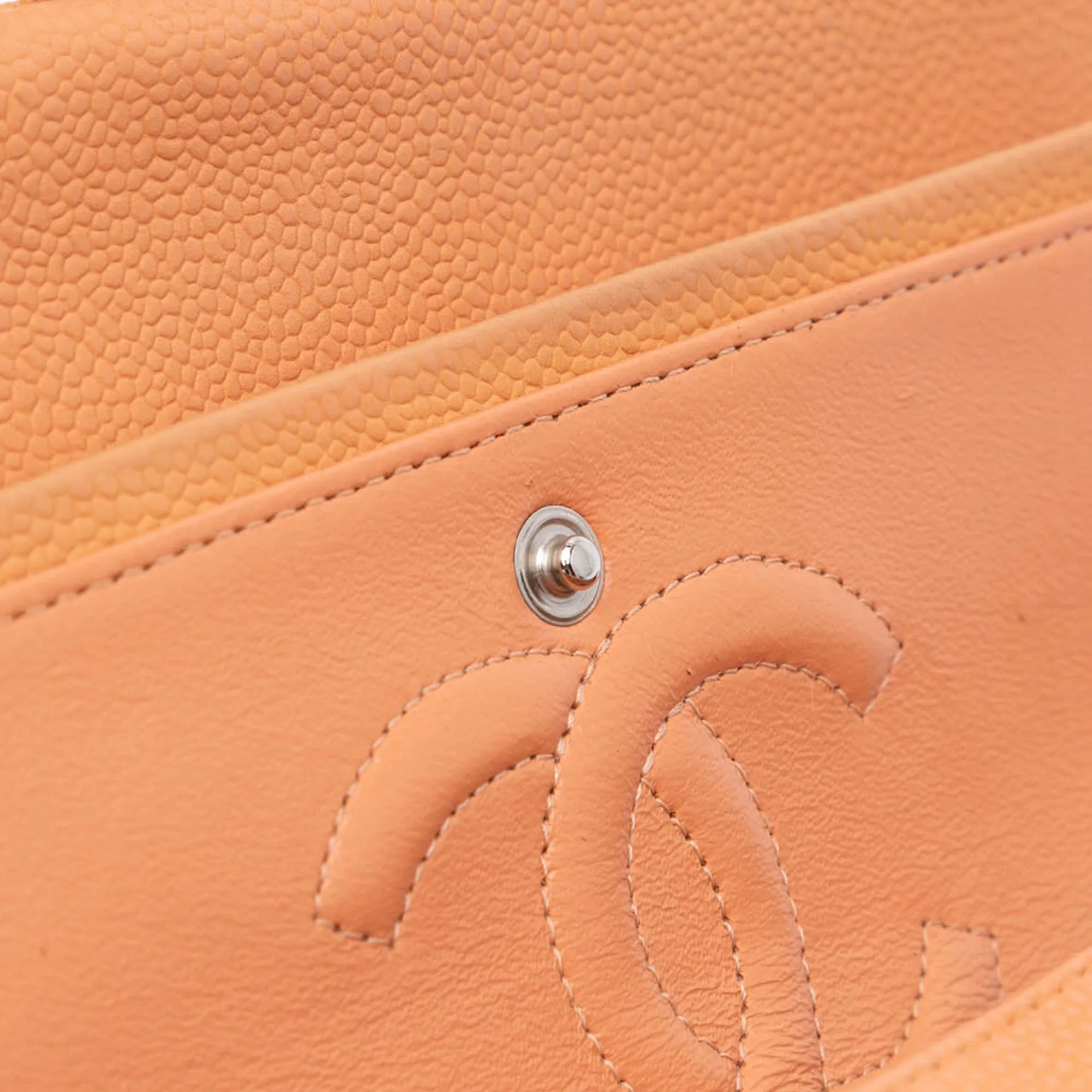 Medium Classic Caviar Double Flap