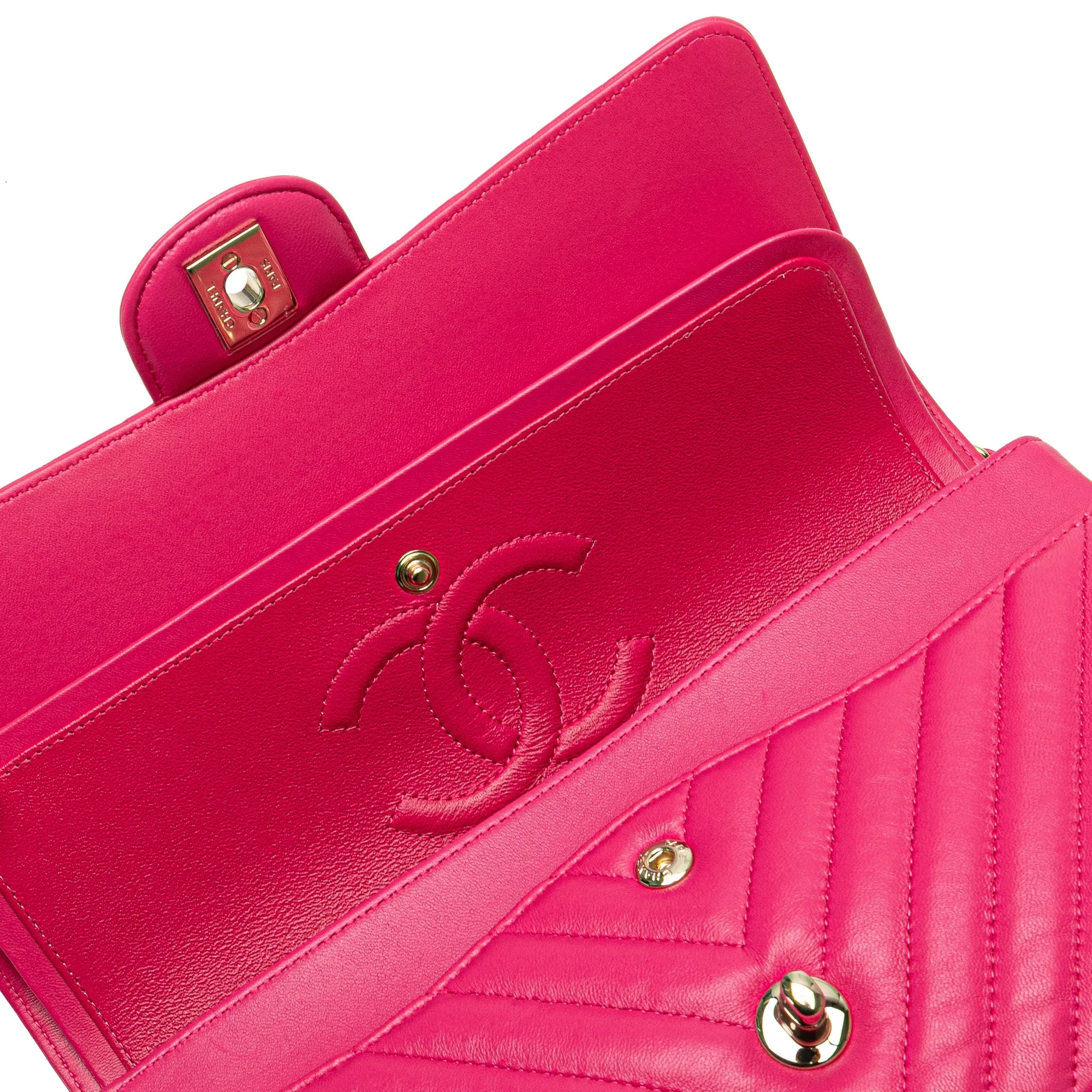 Medium Classic Chevron Lambskin Double Flap
