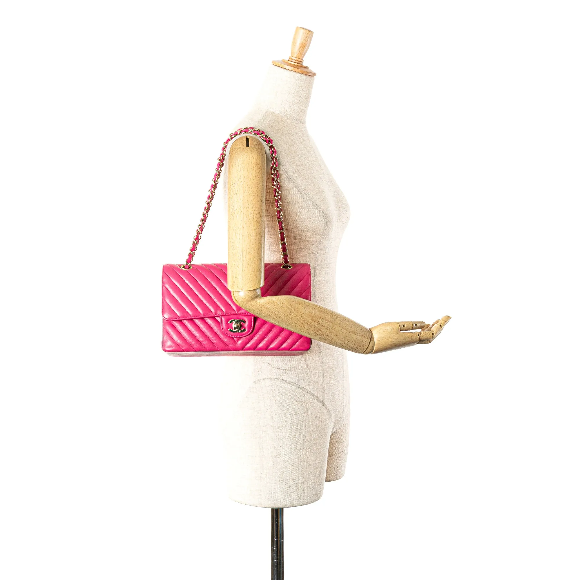 Medium Classic Chevron Lambskin Double Flap