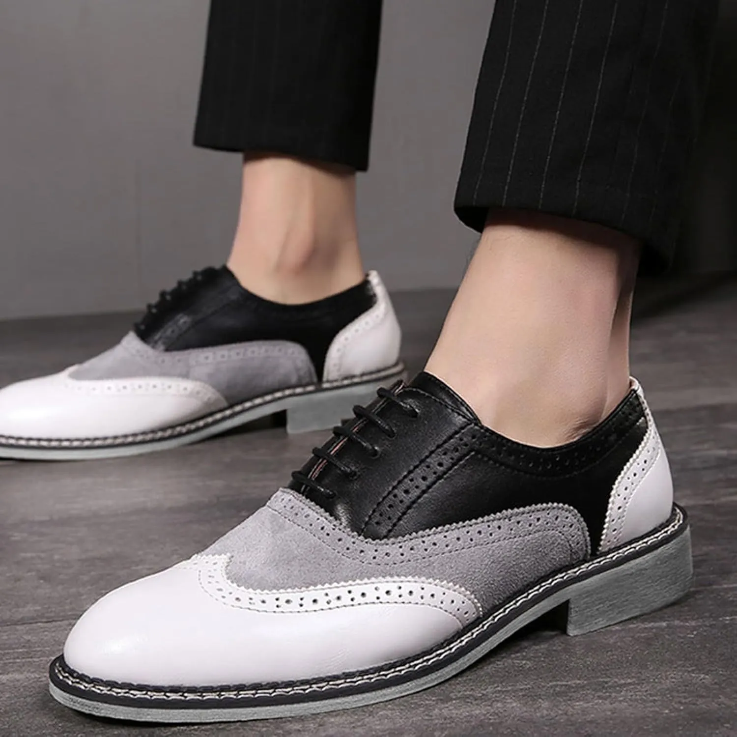 Men's Wingtip Two Tone Patchwork Brogue Oxfords Shoes: Fashion Classic Round-Toe Lace Up Low Top Leather Dress Shoes