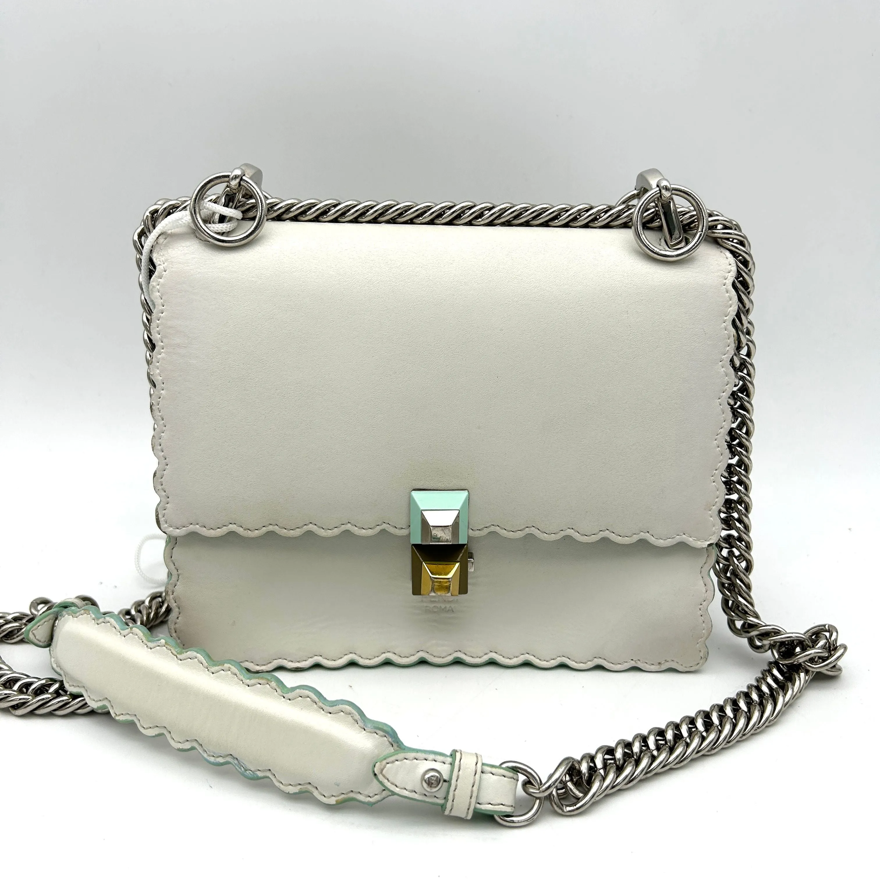 Pre-owned FENDI Vitello Liberty Scalloped Studded Small Kan I Shoulder Bag White LA14608
