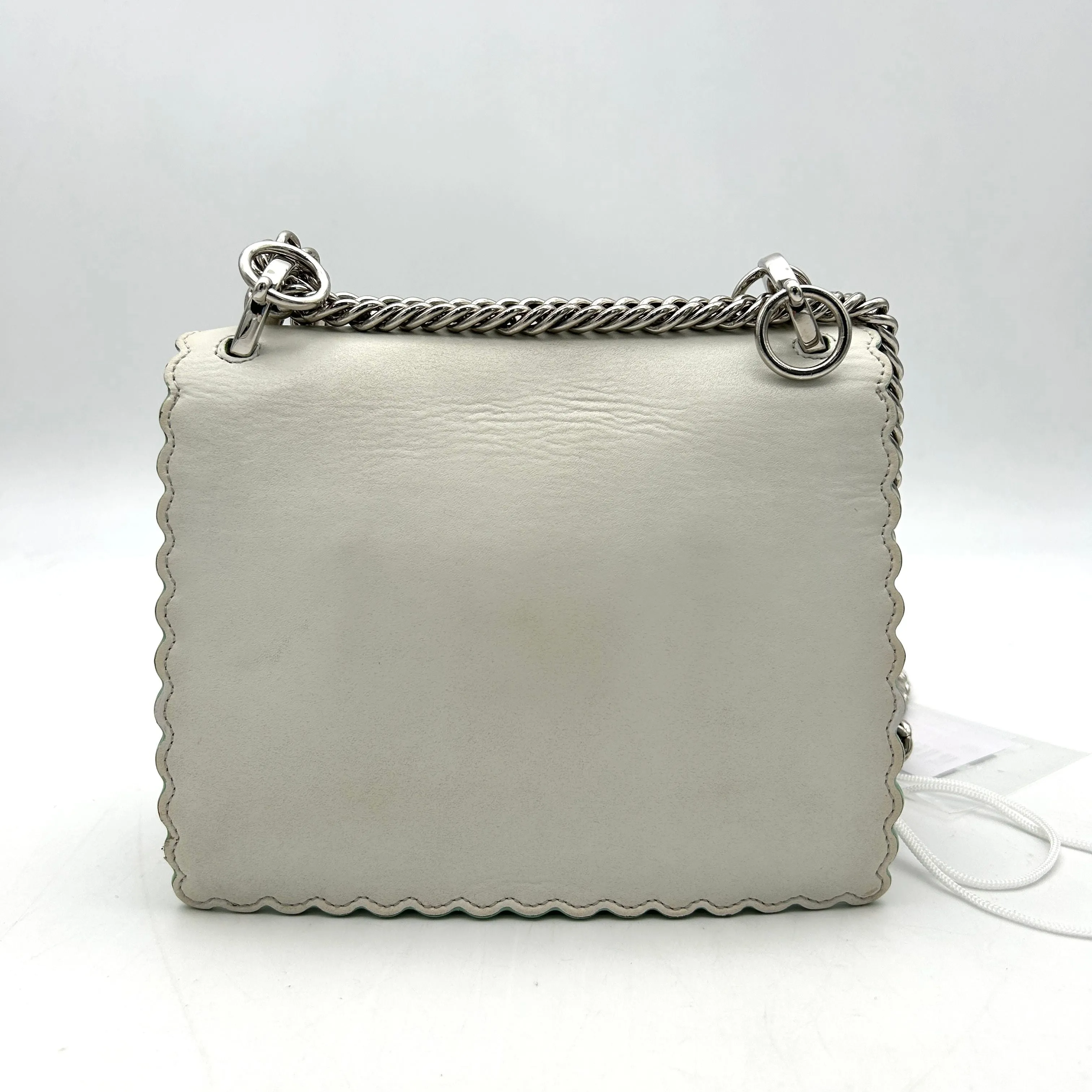 Pre-owned FENDI Vitello Liberty Scalloped Studded Small Kan I Shoulder Bag White LA14608