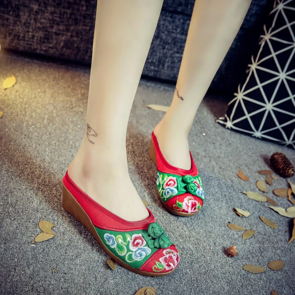 Qhome Women's Chinese Floral Embroidery Comfortable Linen Casual Mules Wedge Slippers Shoes