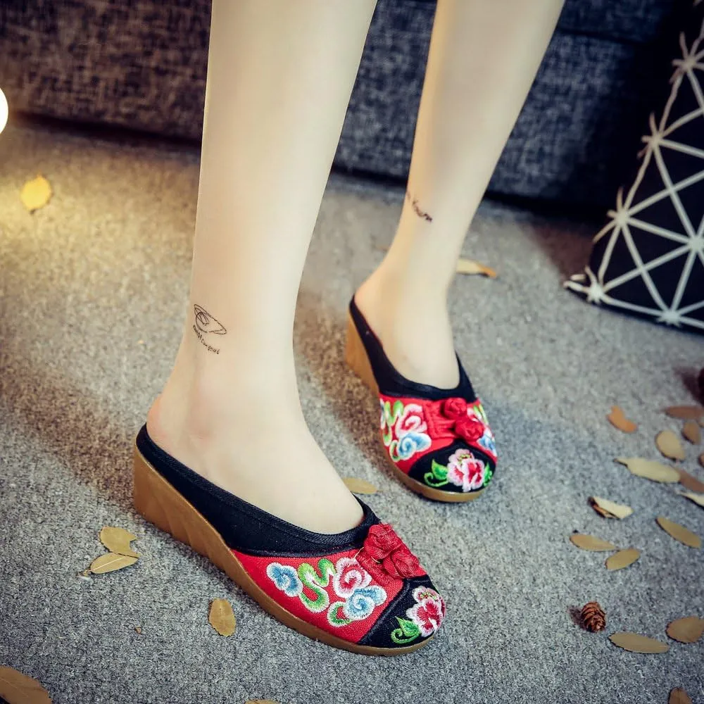 Qhome Women's Chinese Floral Embroidery Comfortable Linen Casual Mules Wedge Slippers Shoes