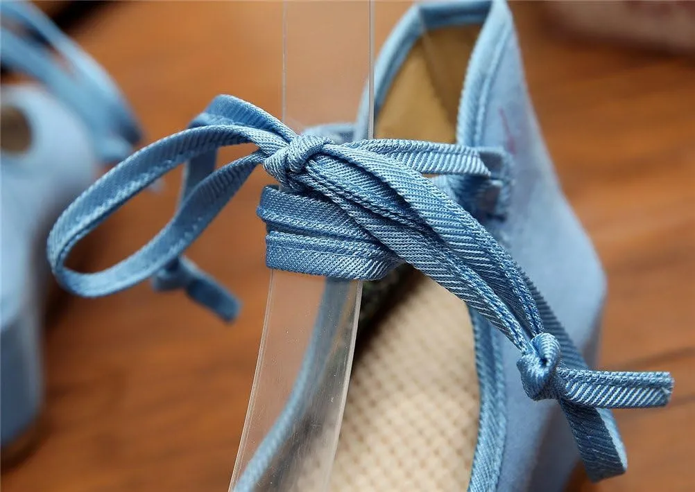 Qianmome Chinese Women's Red-Crowned Crane Embroidery Floral Strappy Round-Toe Platform Wedges