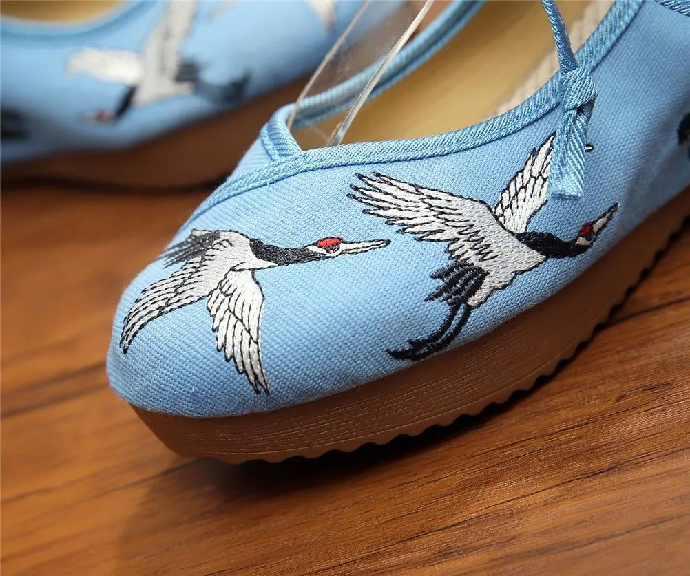 Qianmome Chinese Women's Red-Crowned Crane Embroidery Floral Strappy Round-Toe Platform Wedges