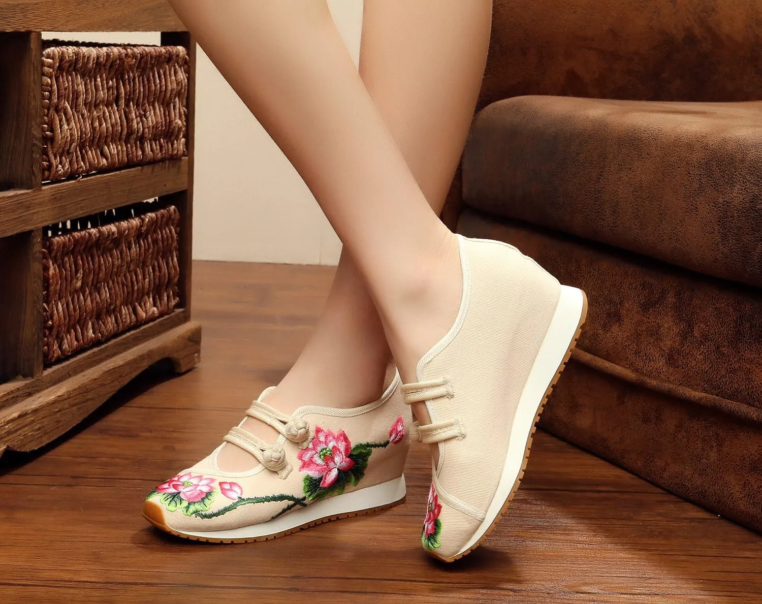 Qianmome Womens Chinese Lotus Embroideried Wedge Heel Cheongsam Canvas Leisure Walking Shoes