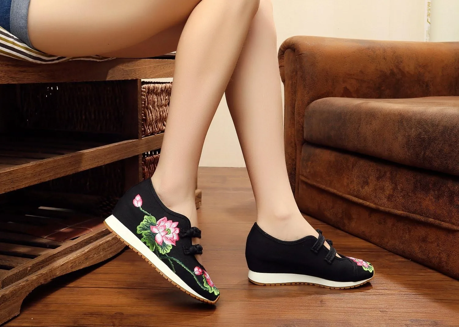 Qianmome Womens Chinese Lotus Embroideried Wedge Heel Cheongsam Canvas Leisure Walking Shoes
