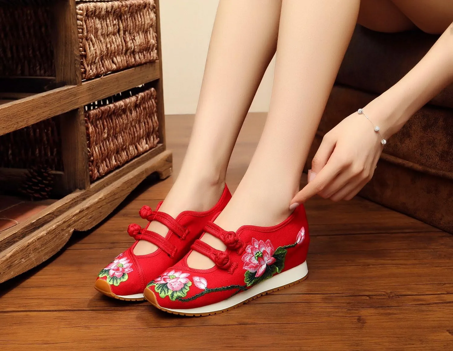 Qianmome Womens Chinese Lotus Embroideried Wedge Heel Cheongsam Canvas Leisure Walking Shoes
