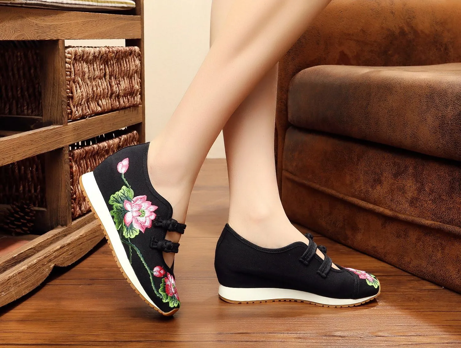 Qianmome Womens Chinese Lotus Embroideried Wedge Heel Cheongsam Canvas Leisure Walking Shoes
