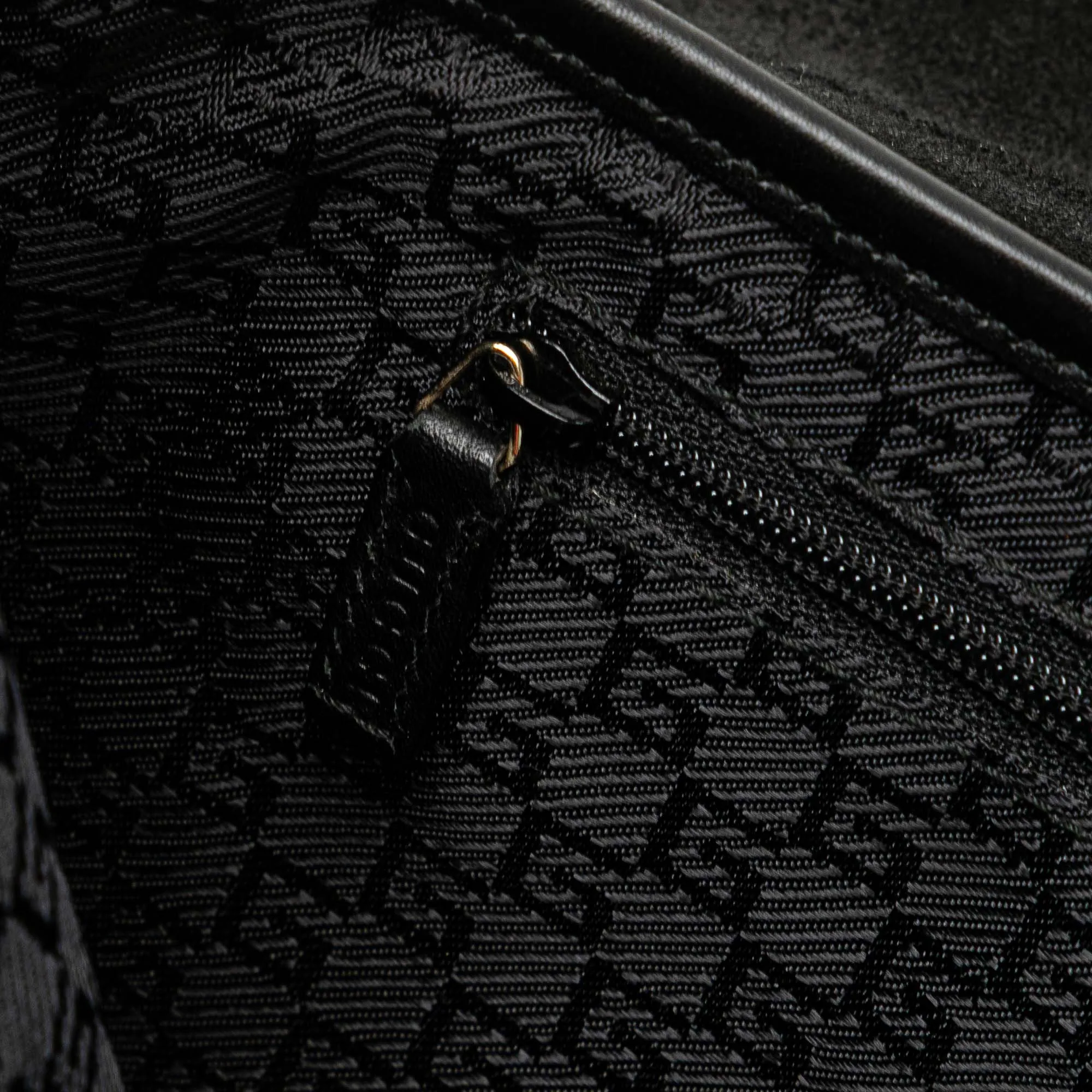 Suede Tiger Head Shoulder Bag