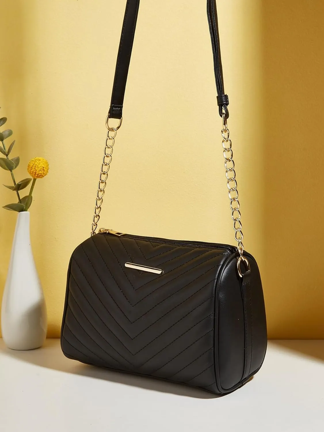 SweatyRocks Women's PU Leather Quilted Crossbody Bag Shoulder Bag Mini Bucket Bag with Chain Strap