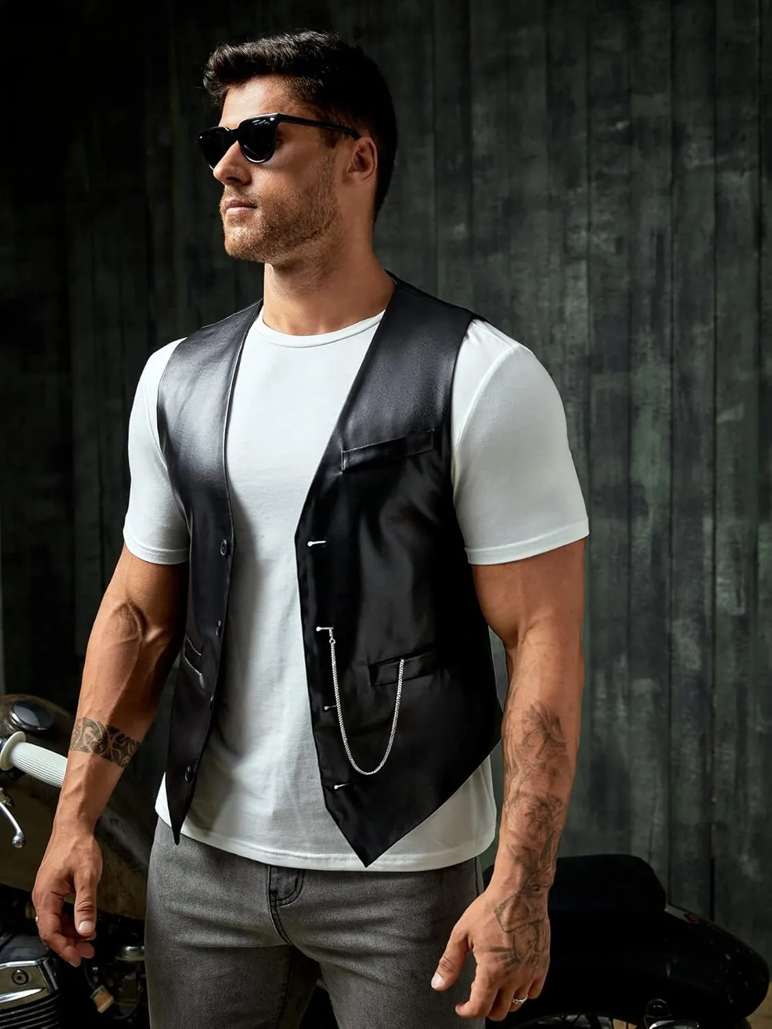 Verdusa Men's PU Leather Sleeveless Motorcycle Biker Vest Jacket