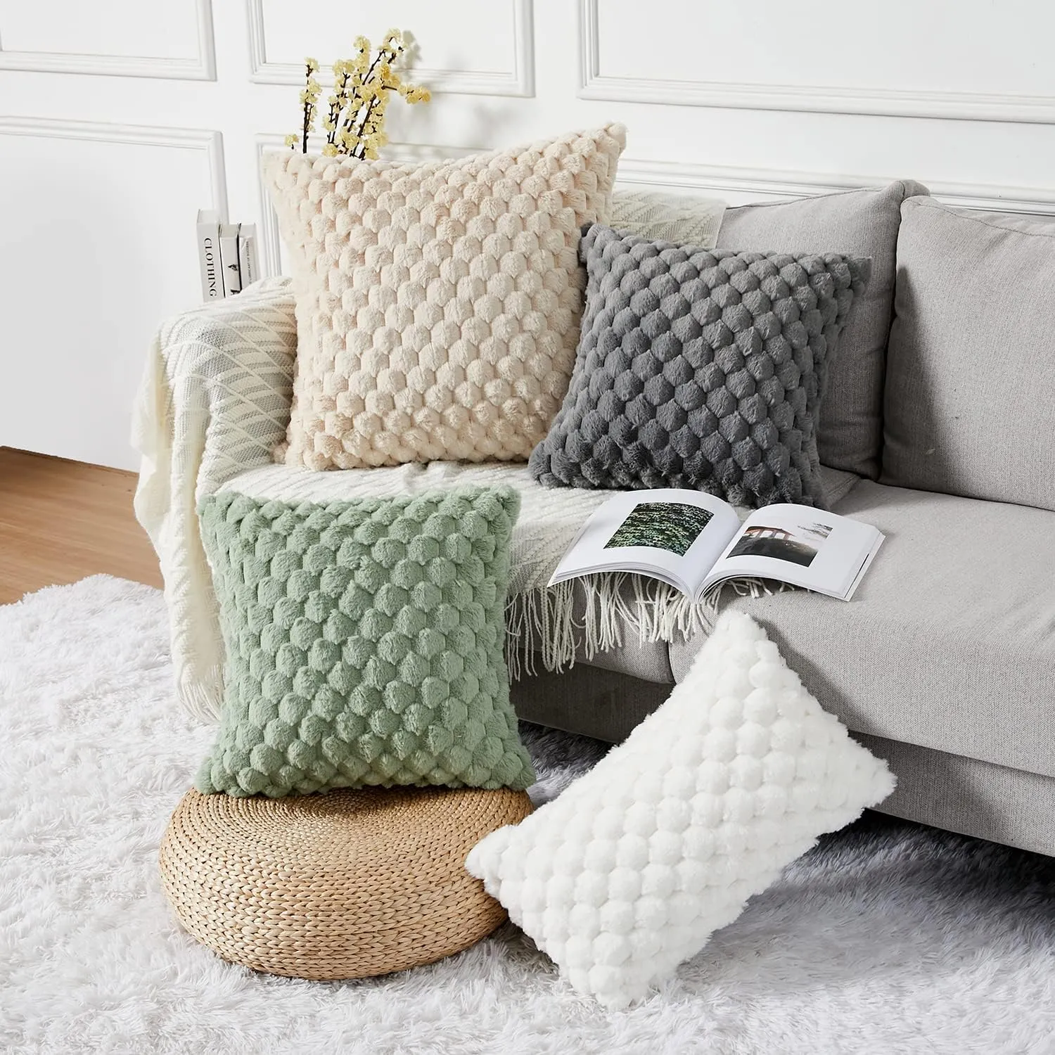 Yaertun Pack of 2 Super Soft Cozy Decorative Throw Pillow Covers Fuzzy Plush Faux Fur Luxury Cushion Cover Pillowcase for Sofa Couch Bed Livingroom 16x16 Inch White