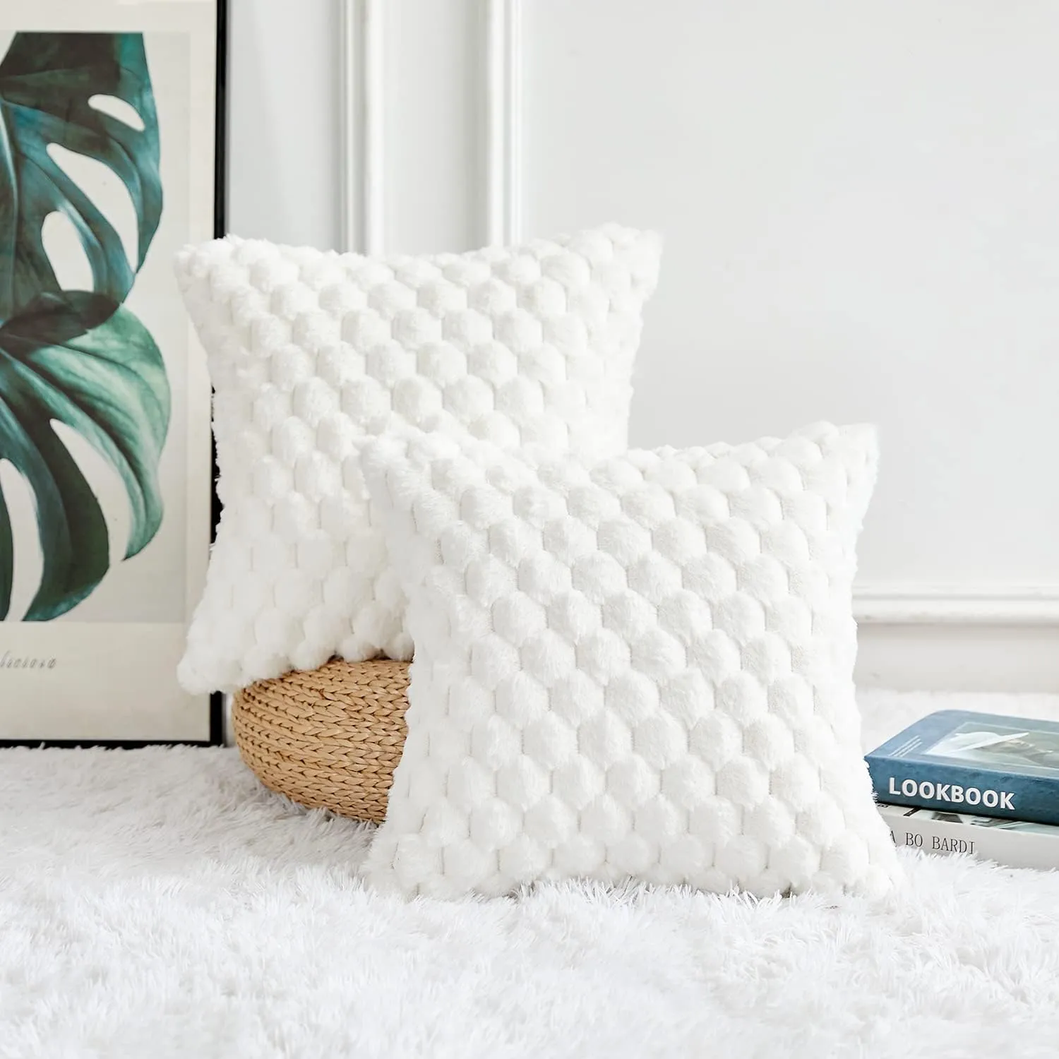 Yaertun Pack of 2 Super Soft Cozy Decorative Throw Pillow Covers Fuzzy Plush Faux Fur Luxury Cushion Cover Pillowcase for Sofa Couch Bed Livingroom 16x16 Inch White
