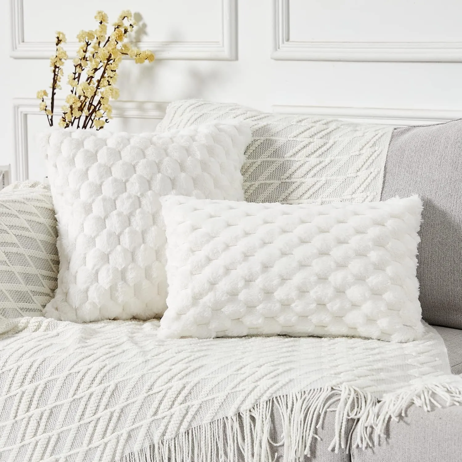 Yaertun Pack of 2 Super Soft Cozy Decorative Throw Pillow Covers Fuzzy Plush Faux Fur Luxury Cushion Cover Pillowcase for Sofa Couch Bed Livingroom 16x16 Inch White